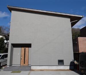 ジョリパッド 塗り壁 半地下 地下空間 隠し扉 スキップフロア 目隠しフェンス 無垢の床 中二階のある家